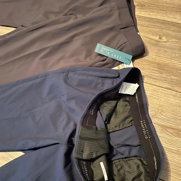 green emerald velvet dress Amazon.com: Perry Ellis Men's Modern Fit Performance Pant, Black, 30W x 29L  : Clothing, Shoes & Jewelry